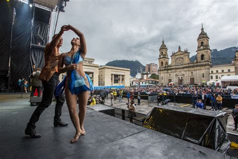  ¡Ay Caramba! - Bogotá Salsa Festival Explodes with Balvin's Surprise Appearance