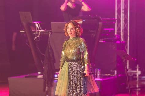 Sertab Erener Konsert i Stockholm: En Sångerska som Lyser Utanför Scenen Och På Den!